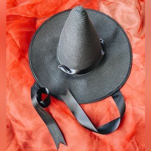 The Beheaded Everyday Bruja Hat in Black